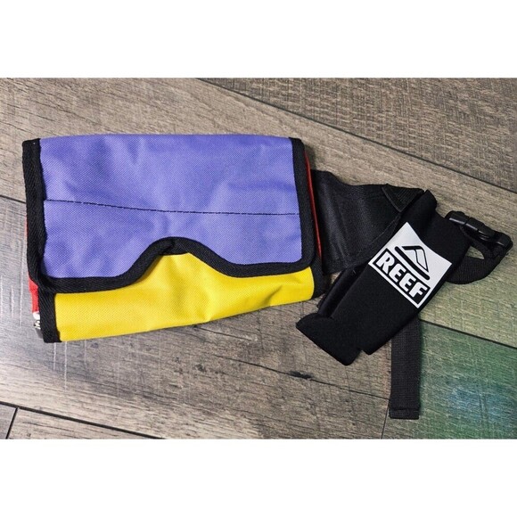 Reef Fanning Pack Stubby & Sandals Holder Bottle Australian HTF Rare April Fools - Picture 1 of 5